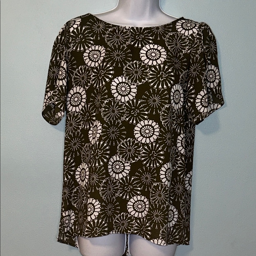 LOFT Outlet Olive Green and White Floral Print Tulip Sleeve Blouse, Small